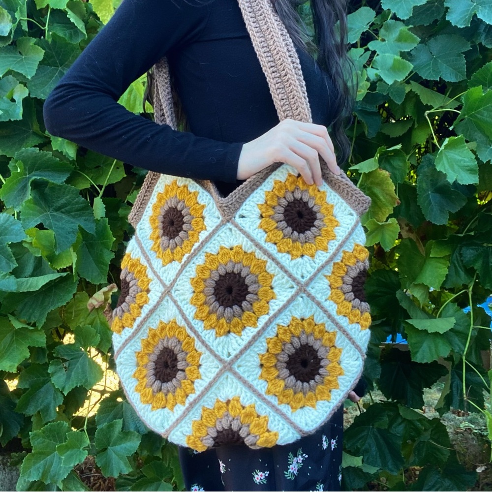 handmade crochet sunflower tote bag